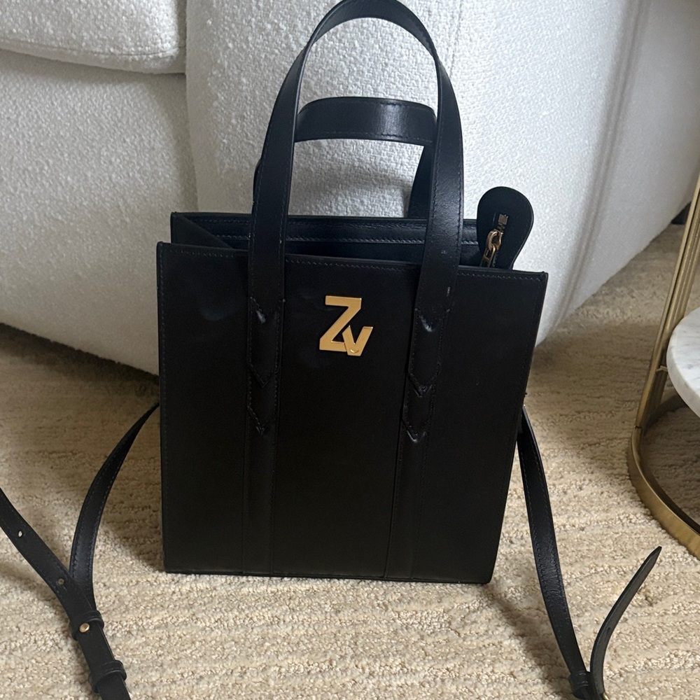 New Zadig and Voltaire black leather bag.
No flaws as was never worn.